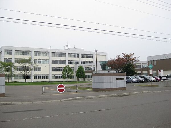 高校「北海道滝川高校まで1202m」
