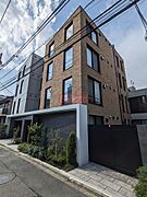 明大前駅より徒歩5分 2階 築3年10ヶ月の賃貸物件