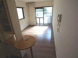 ラ・レジダンス・ド・エスパリエ 307 3階ワンルームのリビング/ダイニング