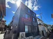 下北沢駅より徒歩12分 築1年1ヶ月 3階建の賃貸物件