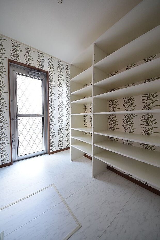 当社施工例（パントリー）