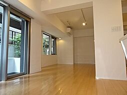 グレンパーク神楽坂 1階ワンルームのリビング/ダイニング