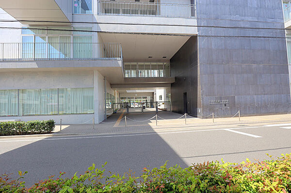 立川市第一小学校まで約1000ｍ