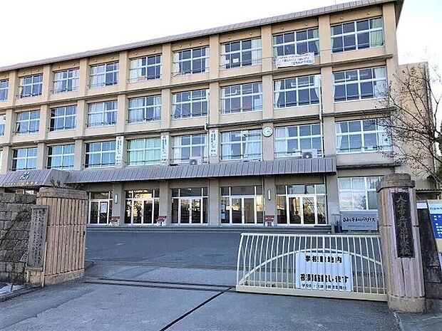 打出中学校 1100m