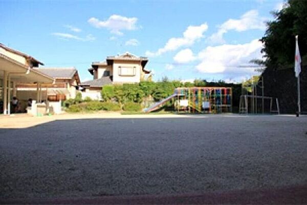 幼稚園・保育園 みどりこども園 285m