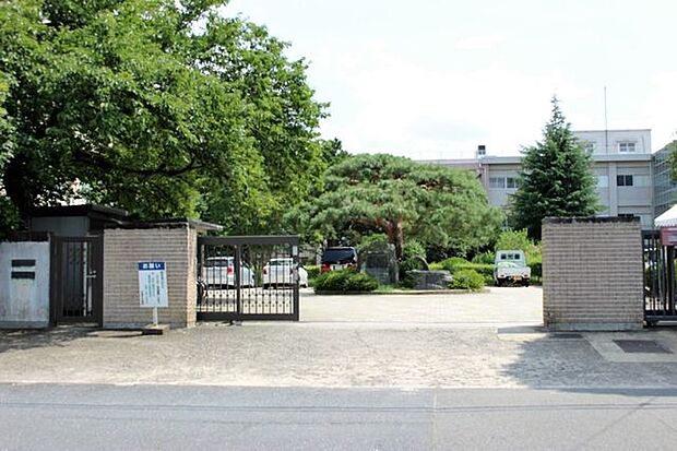 幼稚園・保育園 滋賀大学教育学部附属幼稚園 395m