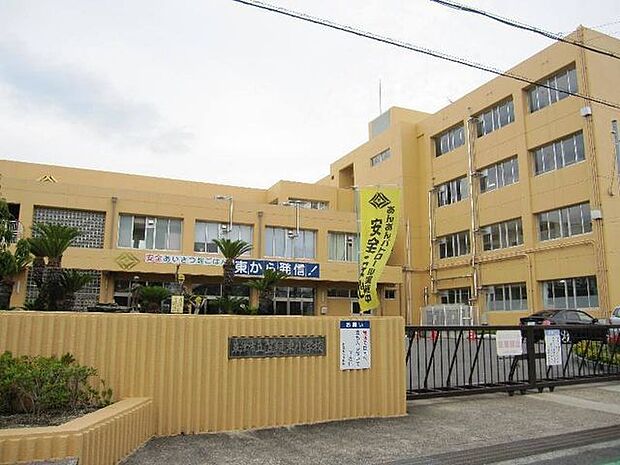 笠縫東小学校 730m