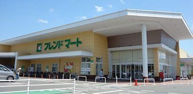 フレンドマート大津京店 820m