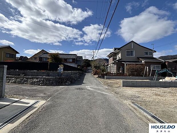 前面道路含む現地写真