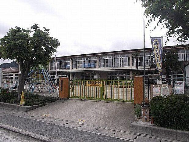 唐崎幼稚園 380m