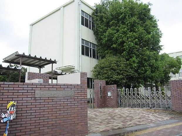 老上小学校 695m