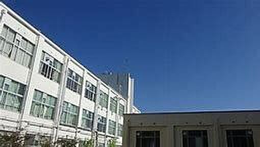 笠縫小学校 680m