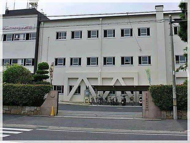 粟津中学校 1090m