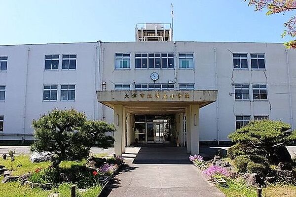 晴嵐小学校 520m