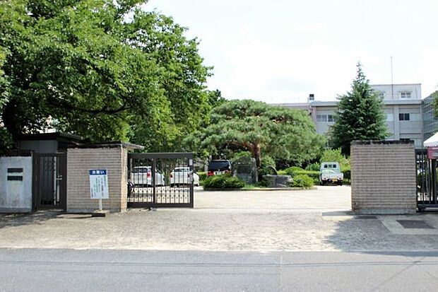 幼稚園・保育園 滋賀大学教育学部附属幼稚園 330m