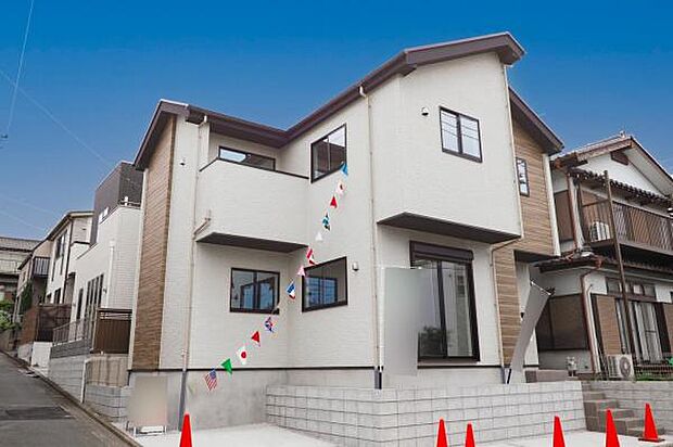 南西角地、6ｍ×4ｍ道路、駐車2台可能です。