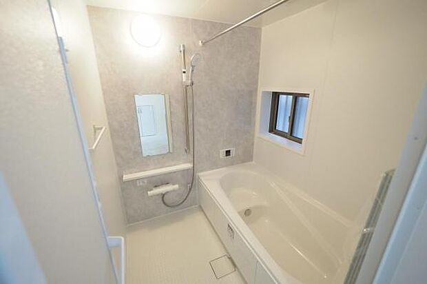 浴室乾燥機能付きバスルーム