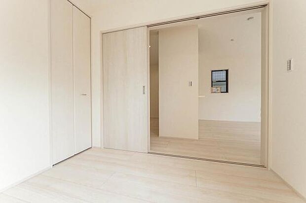 居室として、LDKの一部として使い分けができます。