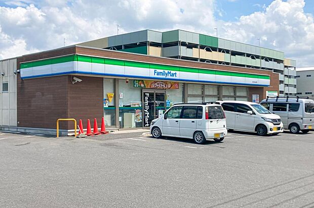 ファミリーマート 富士見山室店（640m）