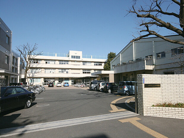 ふじみ野市立大井中学校（790m）