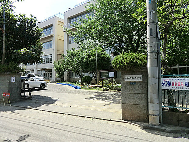 ふじみ野市立西小学校(1003m)