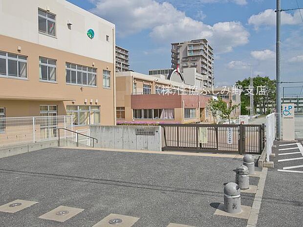 富士見市立つるせ台小学校(817m)