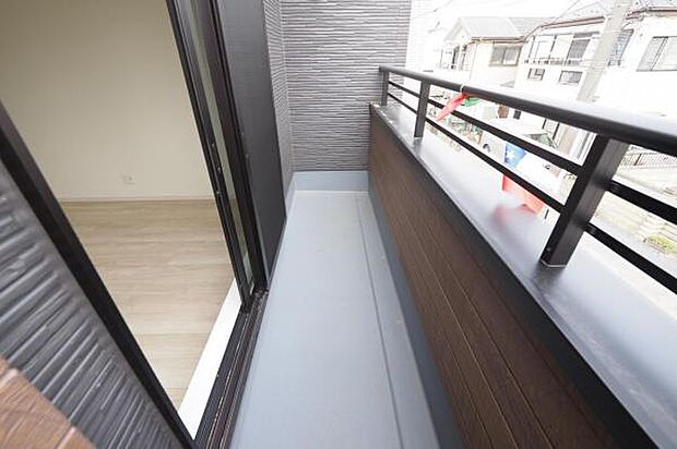 セカンドバルコニー