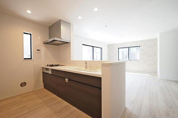 セミオープン仕様のシステムキッチン