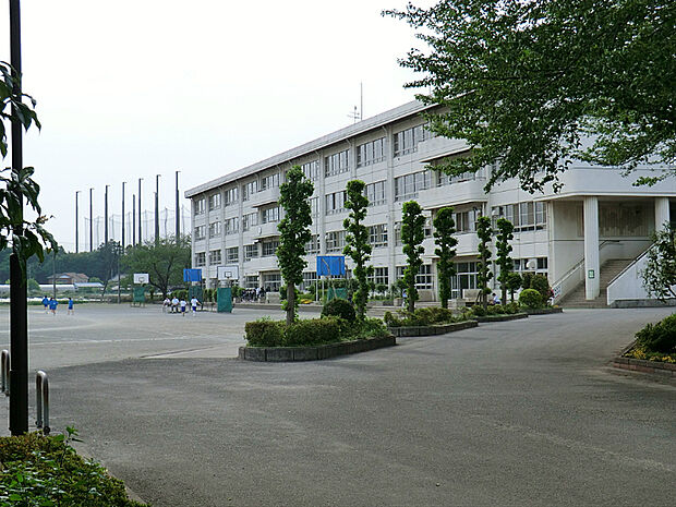 川越市立高階西中学校(1050m)