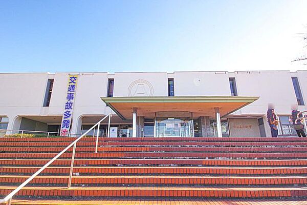 富士見市役所 680m