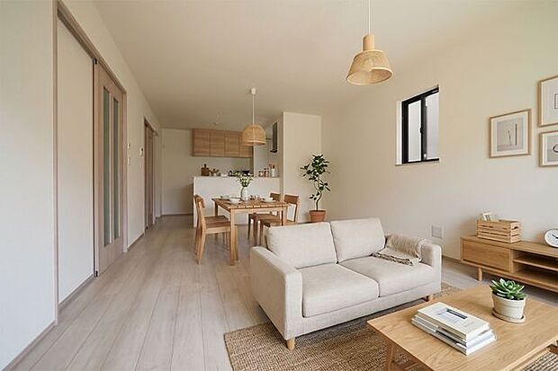 リビングダイニング(家具や小物類はCG加工しております)