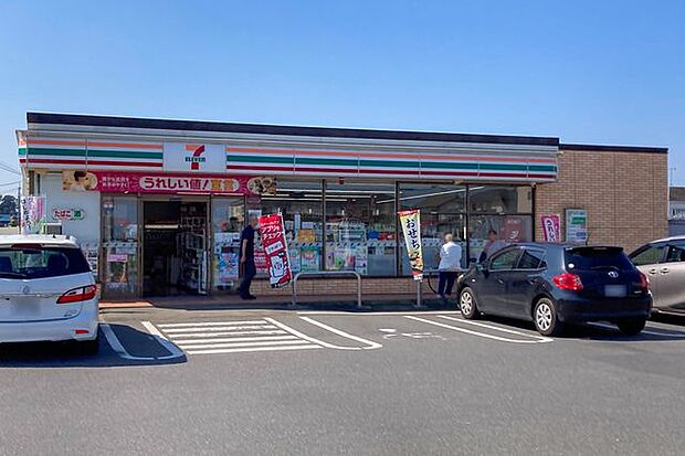 セブンイレブン富士見鶴馬前谷店 徒歩9分。 678m