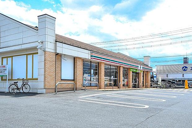 セブンイレブン川越諏訪町店 徒歩11分。 840m