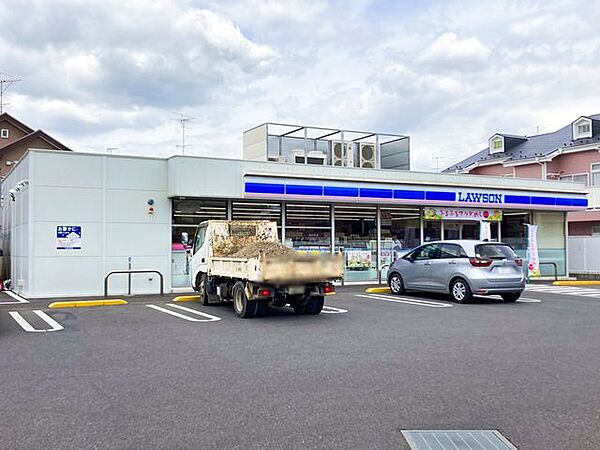 ローソンふじみ野松山店 徒歩6分。 400m
