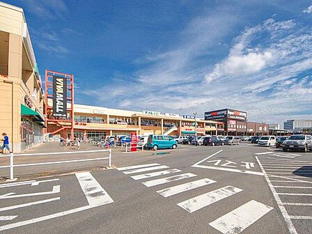 アークオアシス埼玉大井店 徒歩29分。 2320m