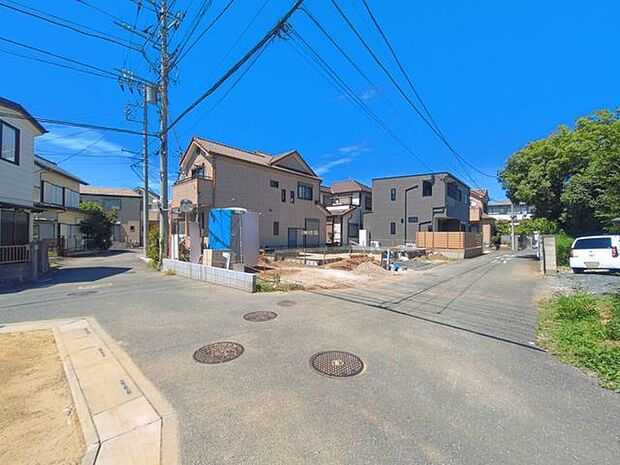 前面道路を含む現地写真