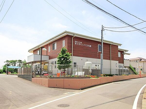 鶴瀬れんげ保育園 徒歩7分。 540m
