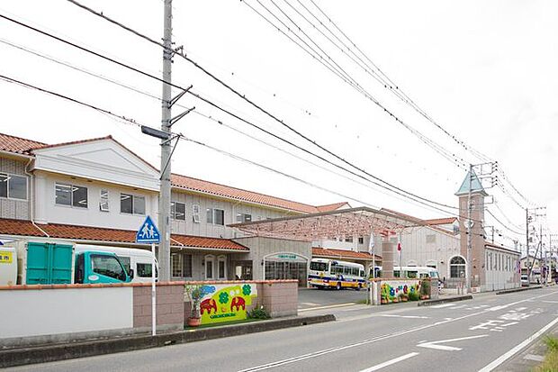 藤原白ゆり幼稚園 徒歩10分。 730m