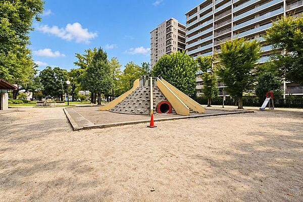 福岡中央公園 徒歩13分。 1040m