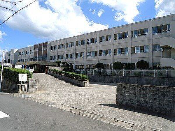 熊取町立熊取北中学校 徒歩5分。 400m