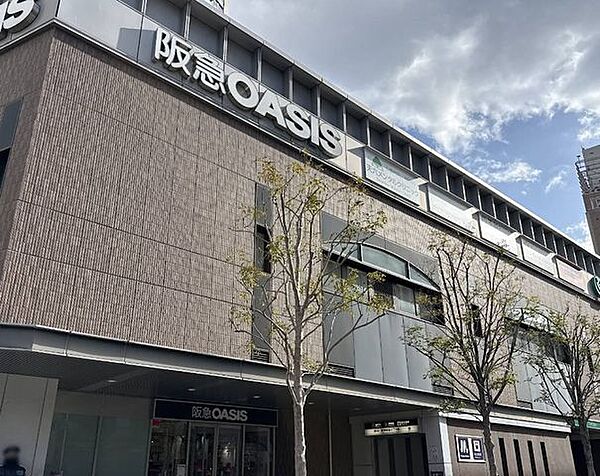 阪急オアシス天六店 徒歩6分。 450m