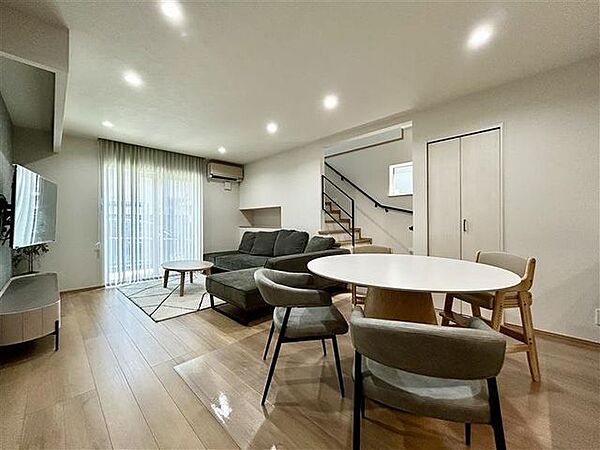 リビング/ダイニングを拡大表示