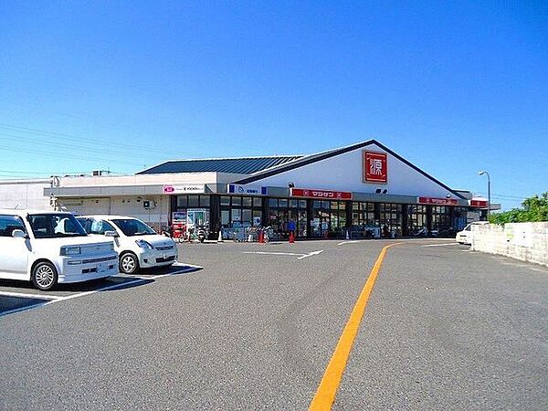 松源泉佐野店 徒歩9分。■安さ・品質が魅力のスーパーマーケット。日々のお買い物に便利！営業時間が長く、遅くなった日にも安心。■営業時間：9:00～21:00 700m