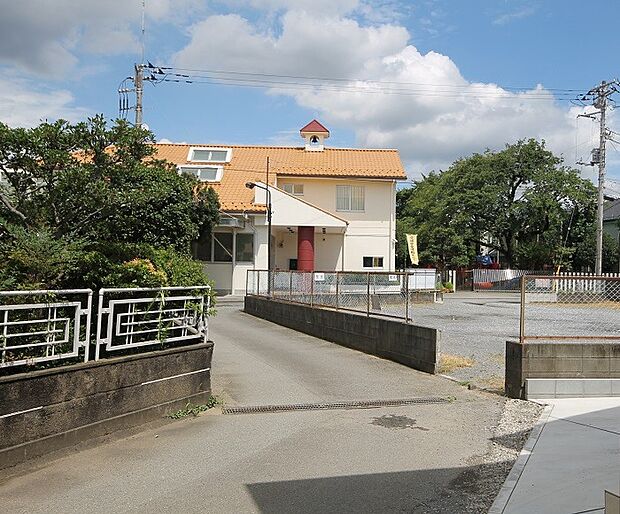 聖愛幼稚園まで（240m）