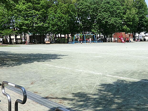 緑ヶ丘公園まで（160m）