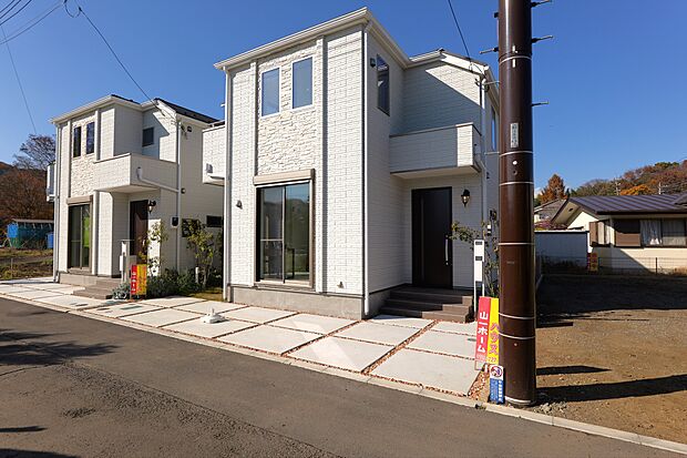 一戸建てが多く、静かで落ち着いた雰囲気を満喫できるエリアです。