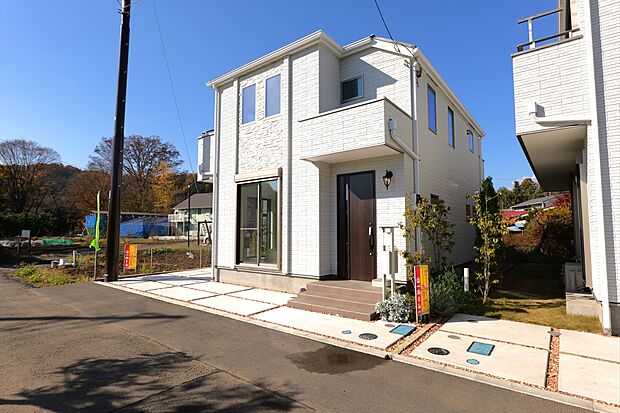 分譲地ならではのコミュニティ形成で防犯性も高まり、暮らしやすい環境です。