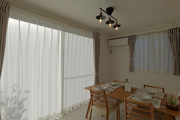 洋室2部屋がバルコニーに面しているから毎日の洗濯動線もスムーズです。