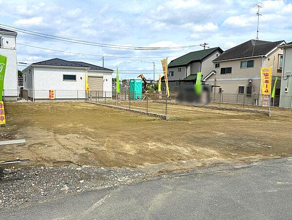 多摩川のほとり、緑に囲まれ自然を身近に感じることのできる住環境。