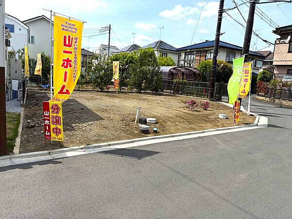 分譲地ならではのコミュニティ形成で防犯性も高まり、暮らしやすい環境です。